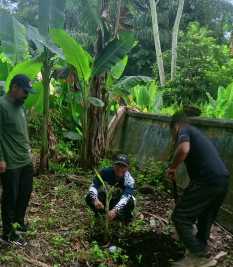 Dinas Lingkungan Hidup Kabupaten Bengkalis Gelar Gotong Royong di TPA Bantan, Siapkan Penilaian Adipura