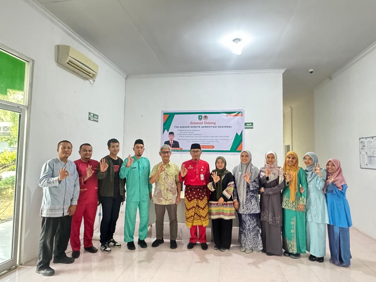 Asesmen UPT Laboratorium Lingkungan DLH Bengkalis dalam rangka Surveilen ke-2, Perluasan Ruang Lingkup, dan Witness (penyaksian) oleh Komite Akreditasi Nasional (KAN)